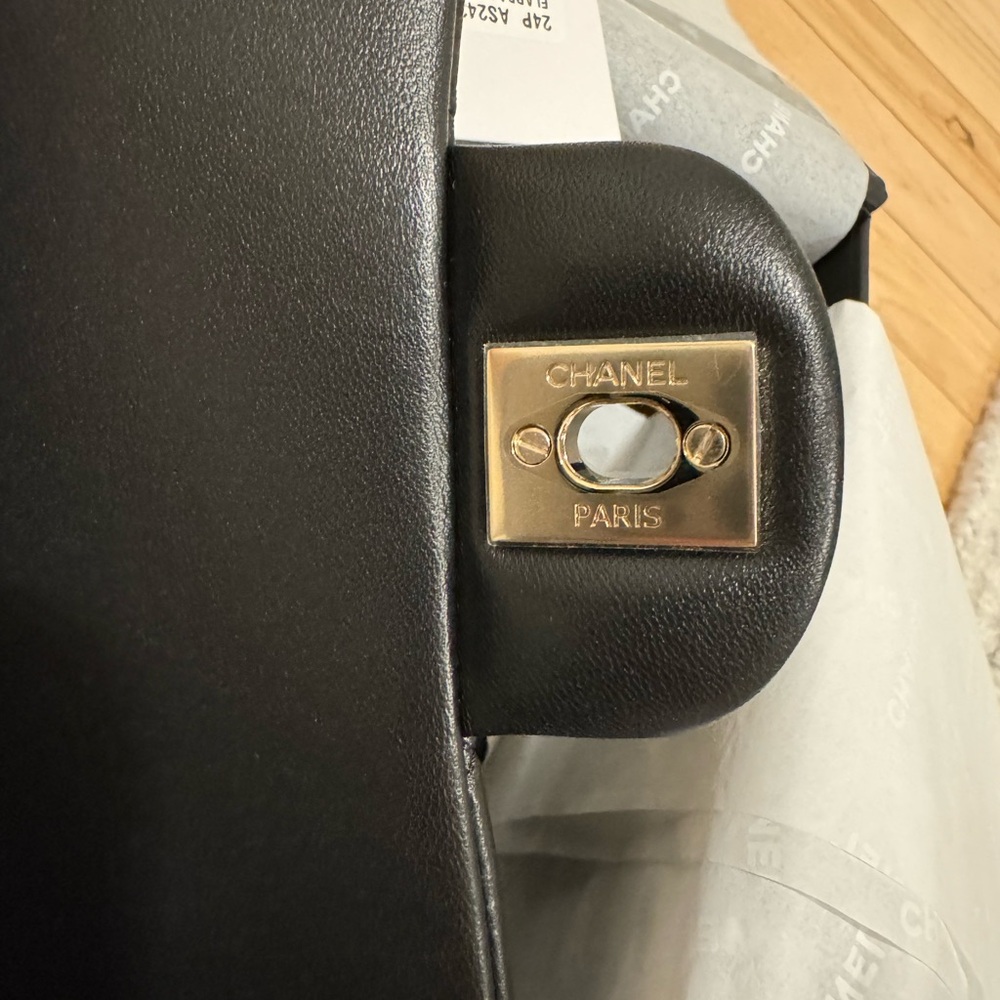 SOLD | CHANEL Timeless Classique Top Handle leather handbag 24P - Picture 5 of 9
